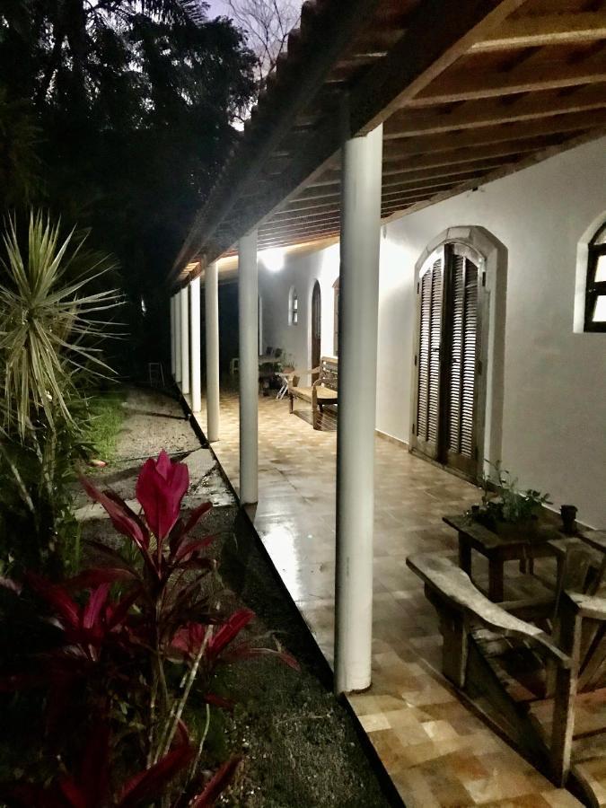 Suites Proximo Ao Rio Jaguareguava Em Bertioga Kültér fotó
