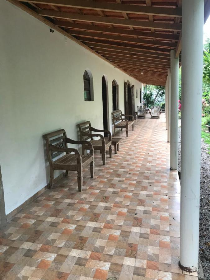 Suites Proximo Ao Rio Jaguareguava Em Bertioga Kültér fotó