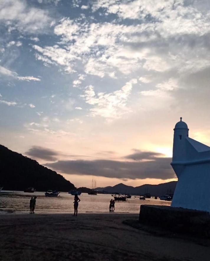 Suites Proximo Ao Rio Jaguareguava Em Bertioga Kültér fotó