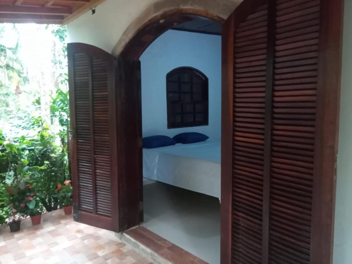 Suites Proximo Ao Rio Jaguareguava Em Bertioga Kültér fotó