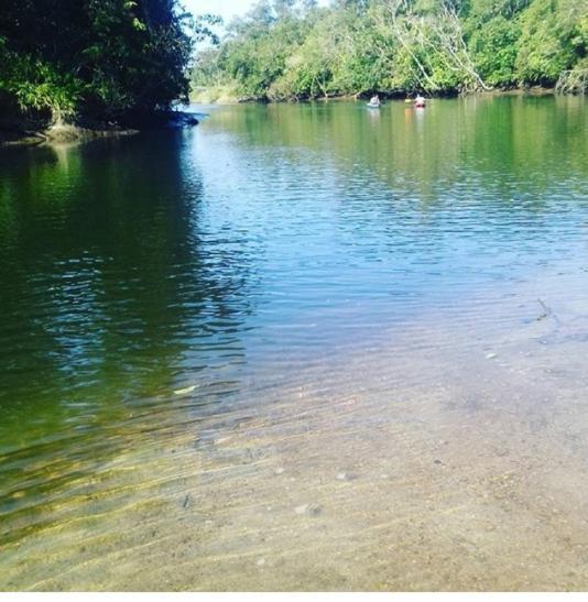 Suites Proximo Ao Rio Jaguareguava Em Bertioga Kültér fotó